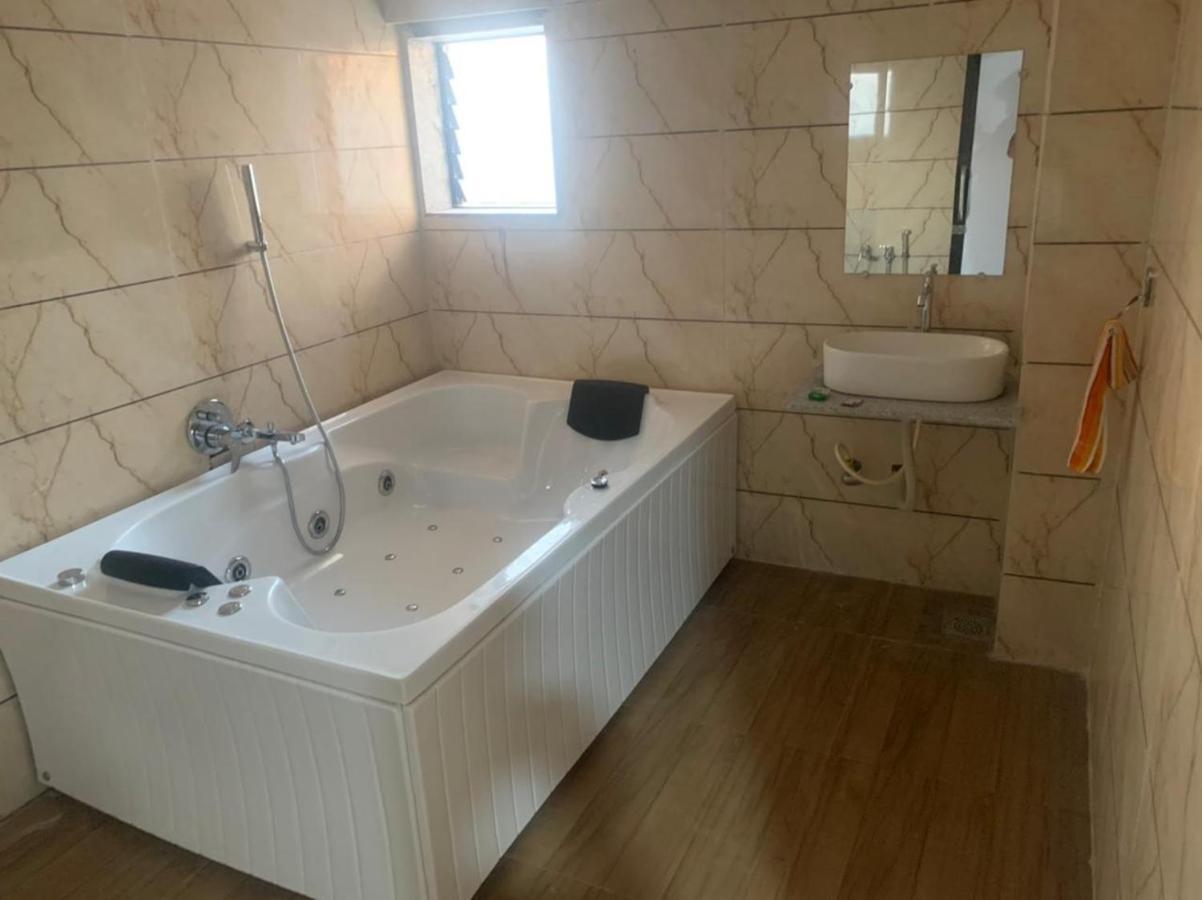 Kesar Hotel Viramgam Zewnętrze zdjęcie