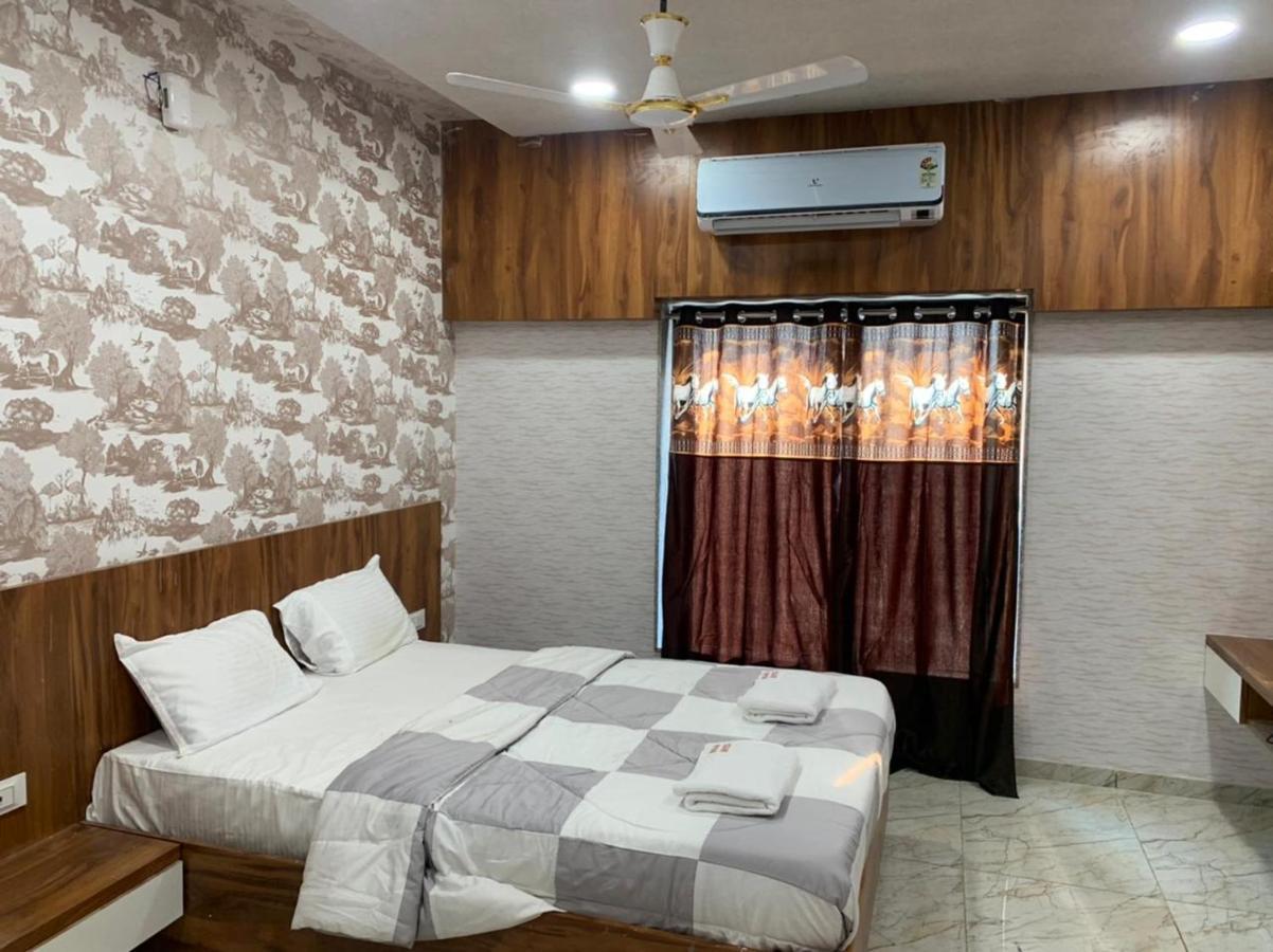 Kesar Hotel Viramgam Zewnętrze zdjęcie