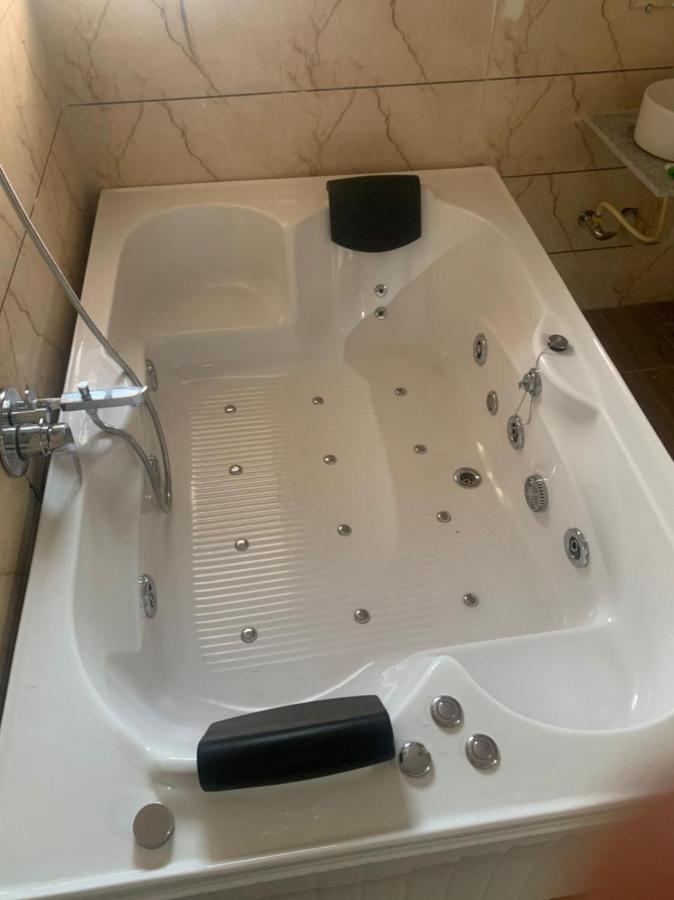 Kesar Hotel Viramgam Zewnętrze zdjęcie